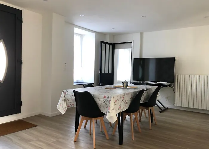 Sidney Nyaraló Saint-James